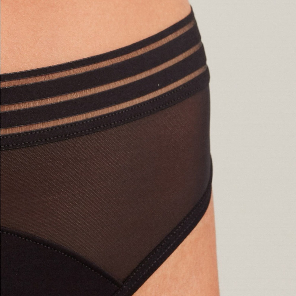 Saalt Period & Leakproof Light Absorbency Mesh Thong - Picture 2 of 12
